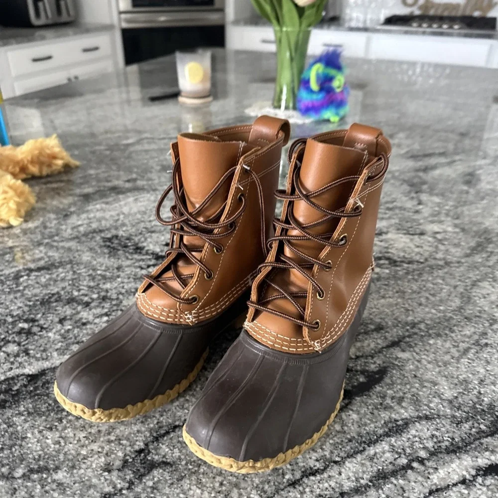 LL Bean Women's Bean Boots Size 7M Great Shape Hardly Used